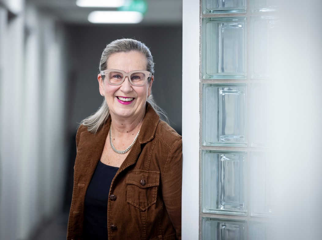 Professori Anu Bask Vaasan yliopisto.

